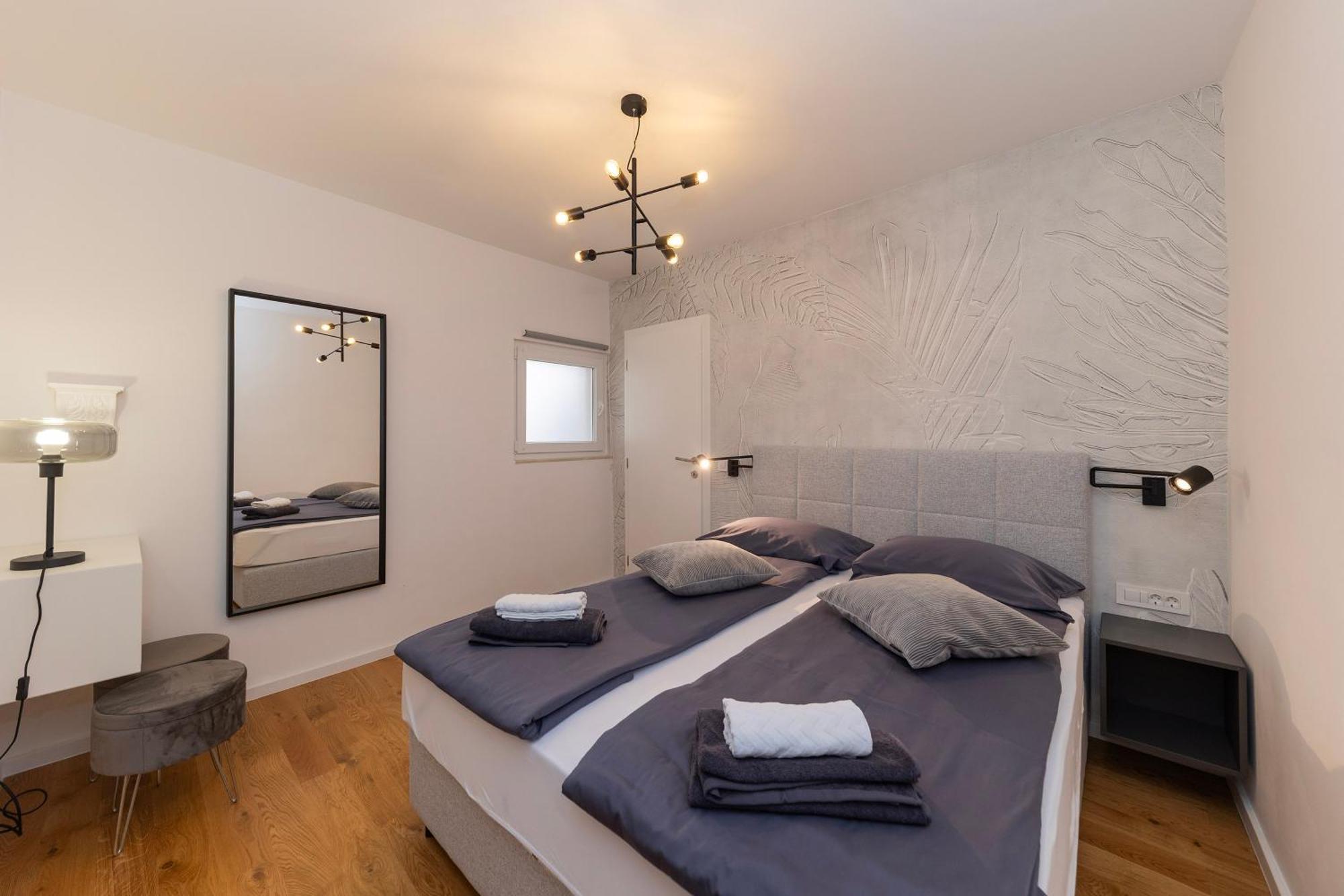 Find Your Haven In Morena Celeste Seaside Puntamika Apartments! Zadar Exterior foto